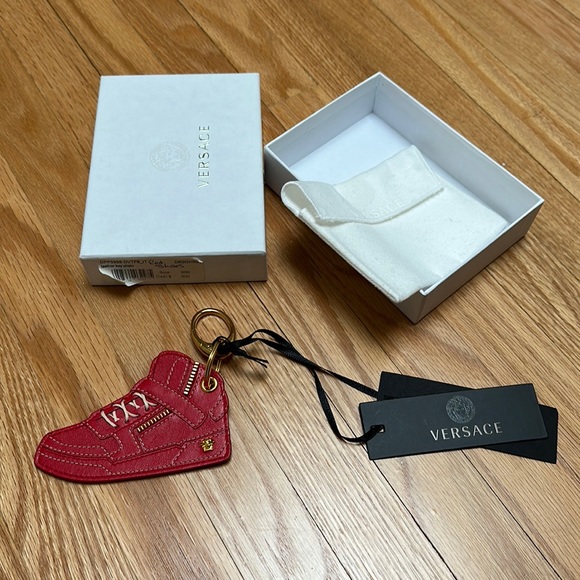 Brand new Versace red sneaker key chain - Picture 1 of 3